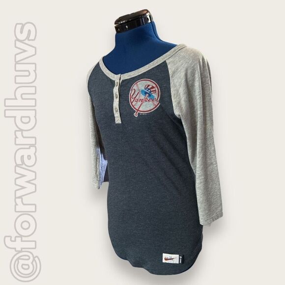 MLB New York Yankees 1/2 Sleeve Tee Size Small - Picture 5 of 10